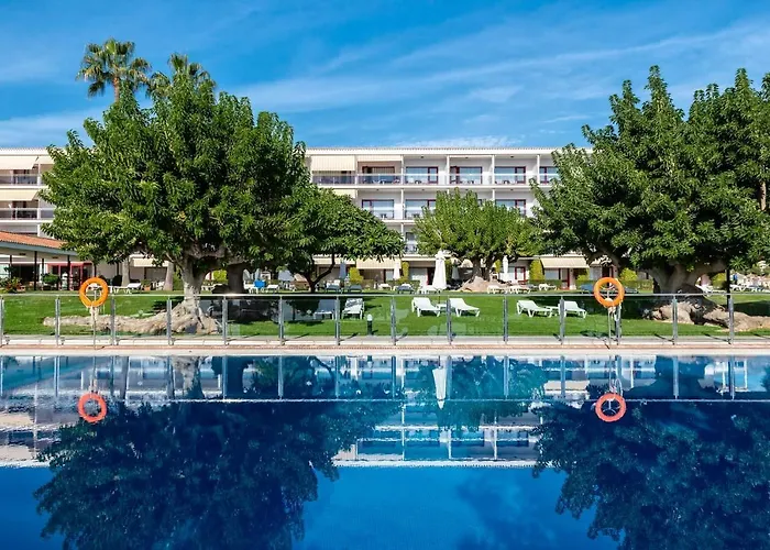 Golf hotel: Parador De Nerja (Adults Only)